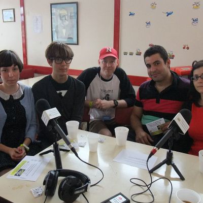 Entrevista de Christopher Laird (Radio Nowhere) a Adrià y Paulita (Papa Topo) e Iván y Eva (Linda Guilala)