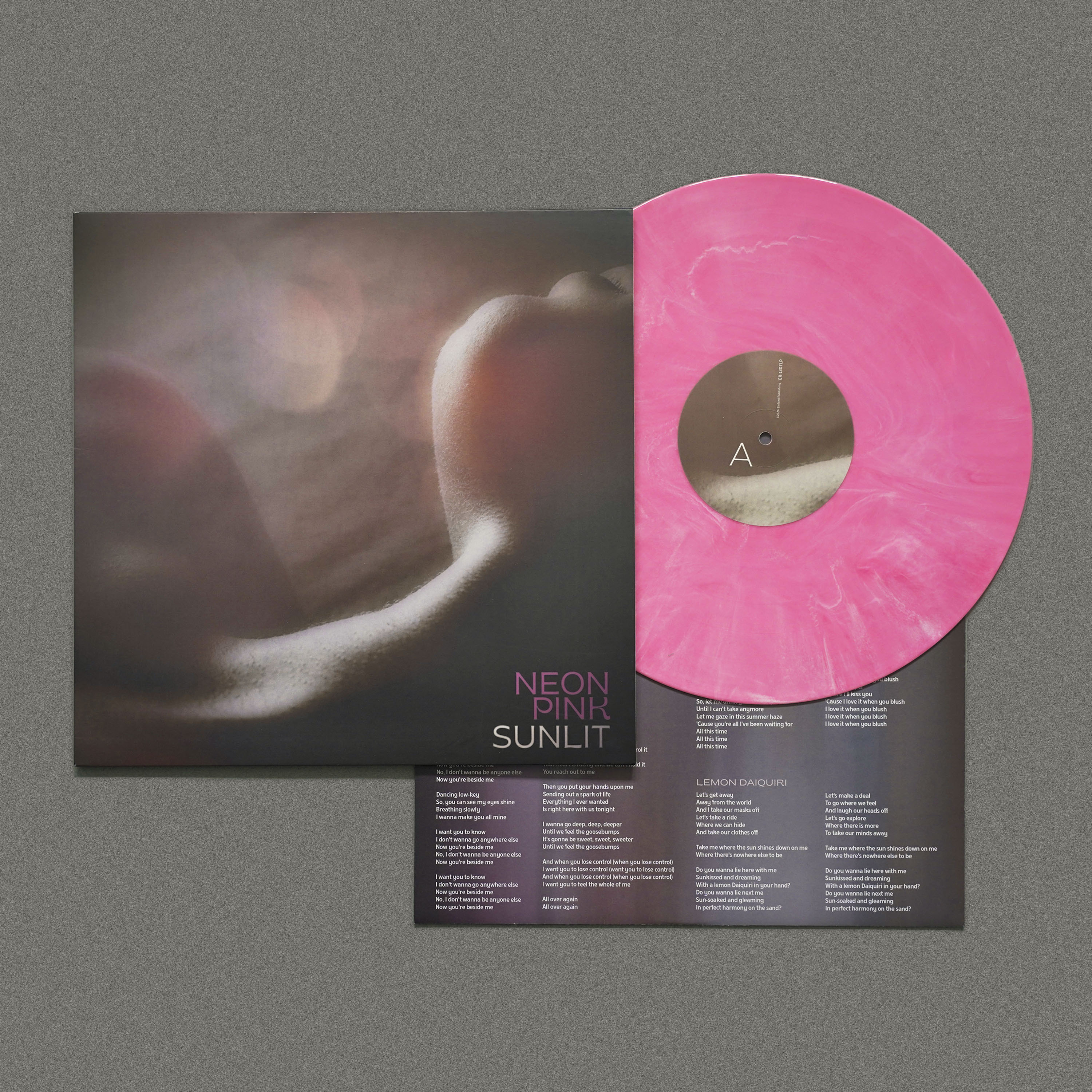 SUNLIT "Neon Pink" Álbum