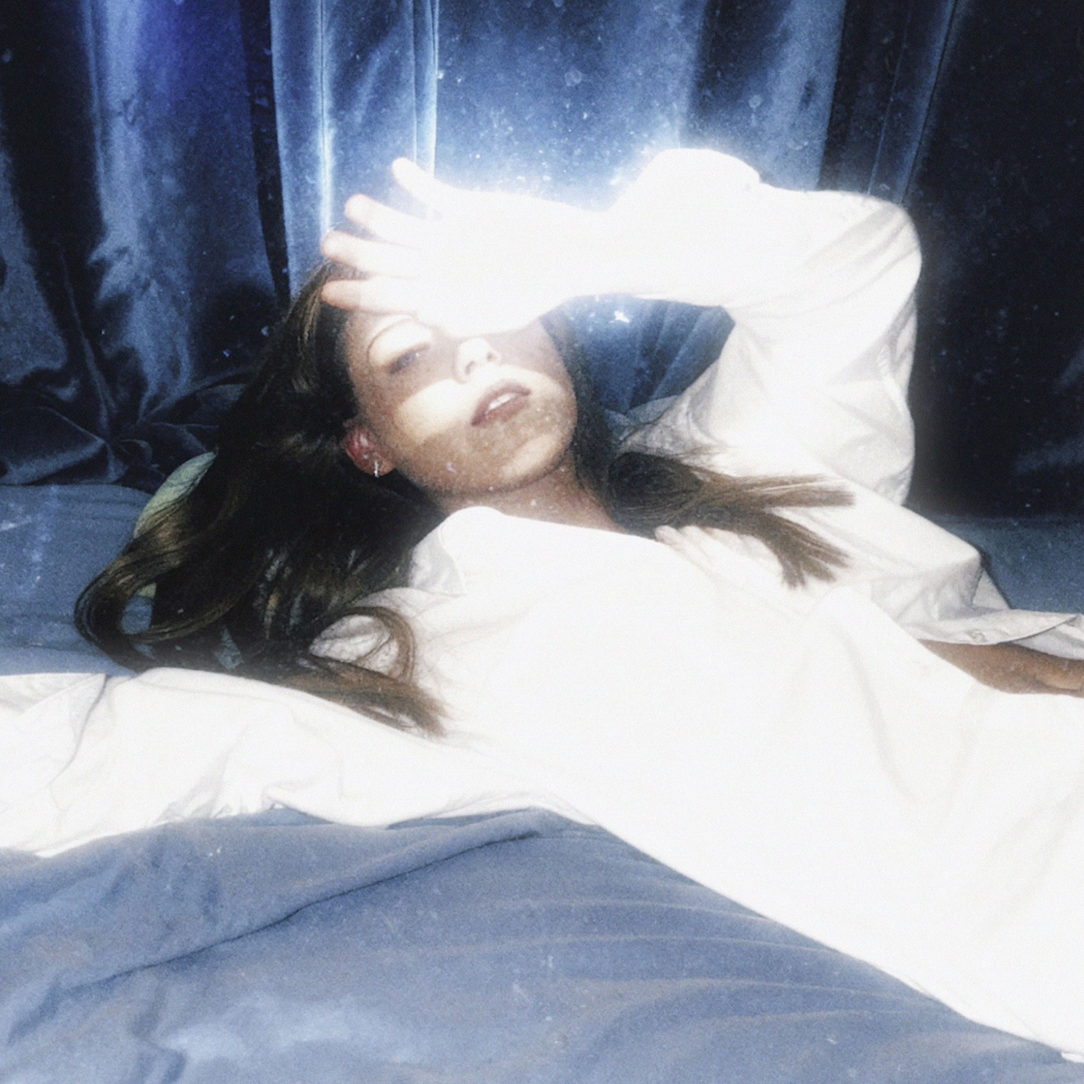 LISASINSON "Me Acostumbré" Single Digital 